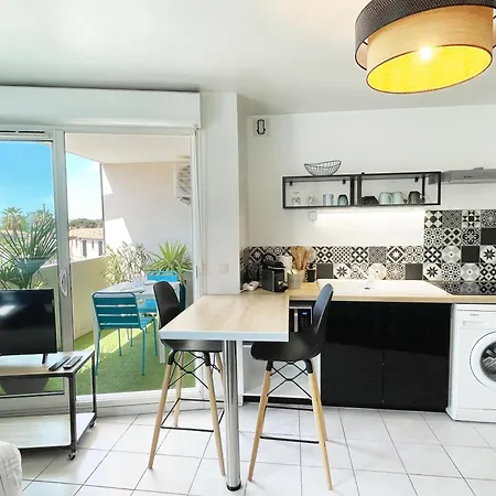 Lapin Blanc - Joli Studio Avec Terrasse Marseilles Exterior foto